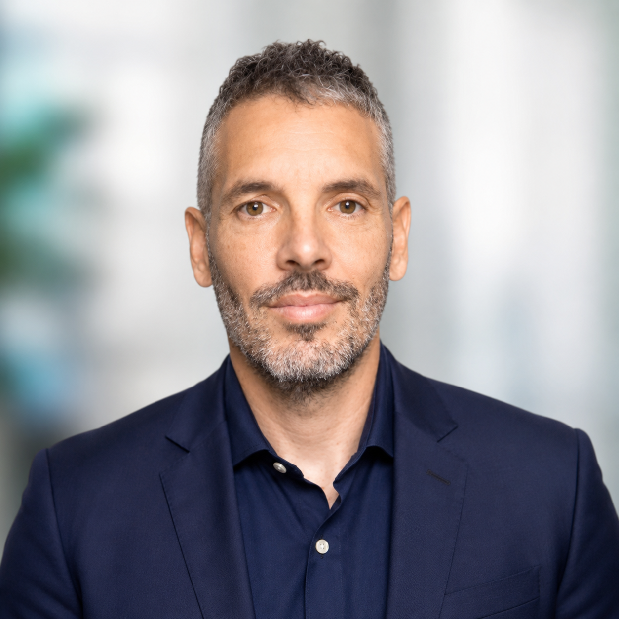 David Buendía, exclusive DKV agent